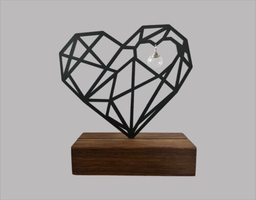 Hartvormige urn met glasbolhanger - Trendy design